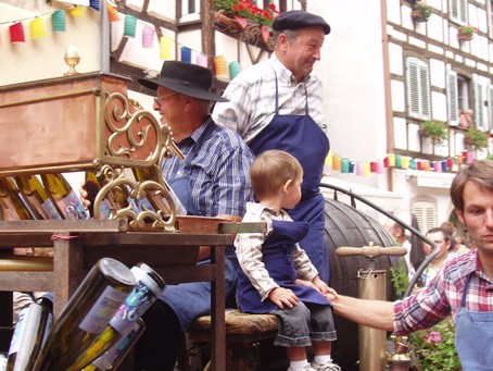 Fete du vin  Eguisheim - Photo Gite en Alsace - Aout 2010